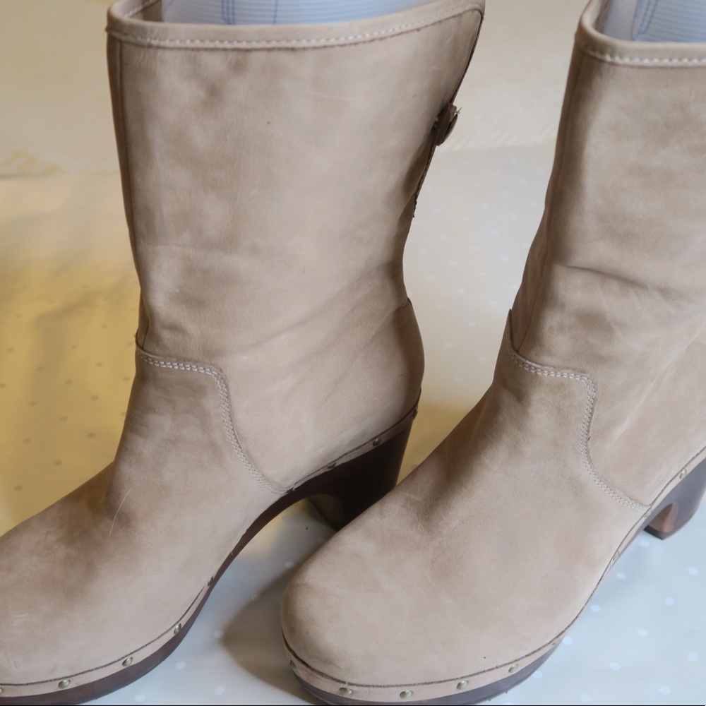 Ugg Leather Fold over boots